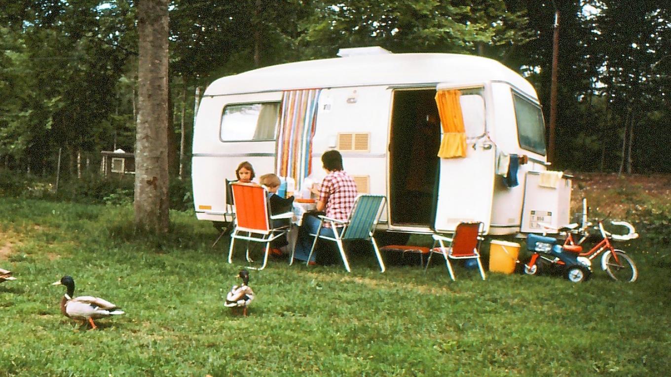 Campingidyl med MKP'en i Sverige. MKP, retrovogn, Tommy Gjøl