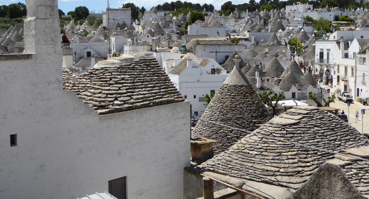 Italien, Syditalien, Apulien, Italiens hæl, Alberobello, Trulli, autocampertur