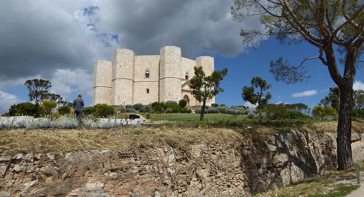 Italien, Syditalien, Apulien, Italiens hæl, Castel del Mont, UNESCO-verdenskulturarv, autocampertur